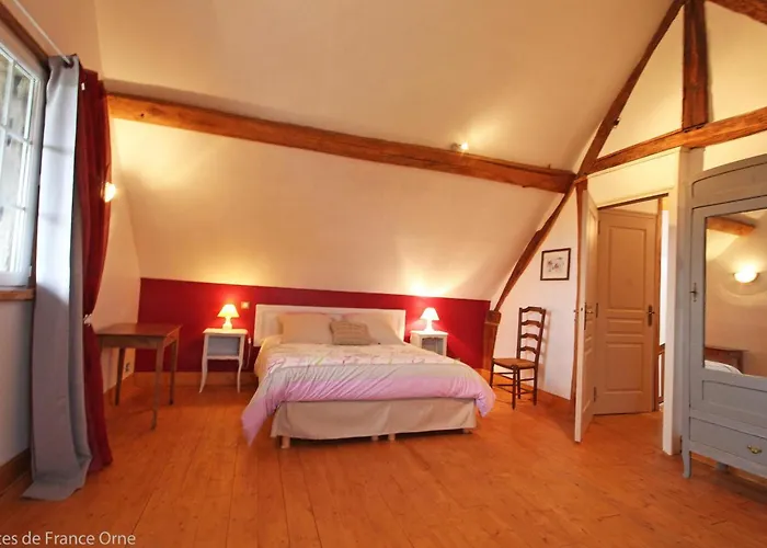 Casa de Férias Maison De Caractère à Avec Cheminée Et Animaux Acceptés - Fr-1-497-19